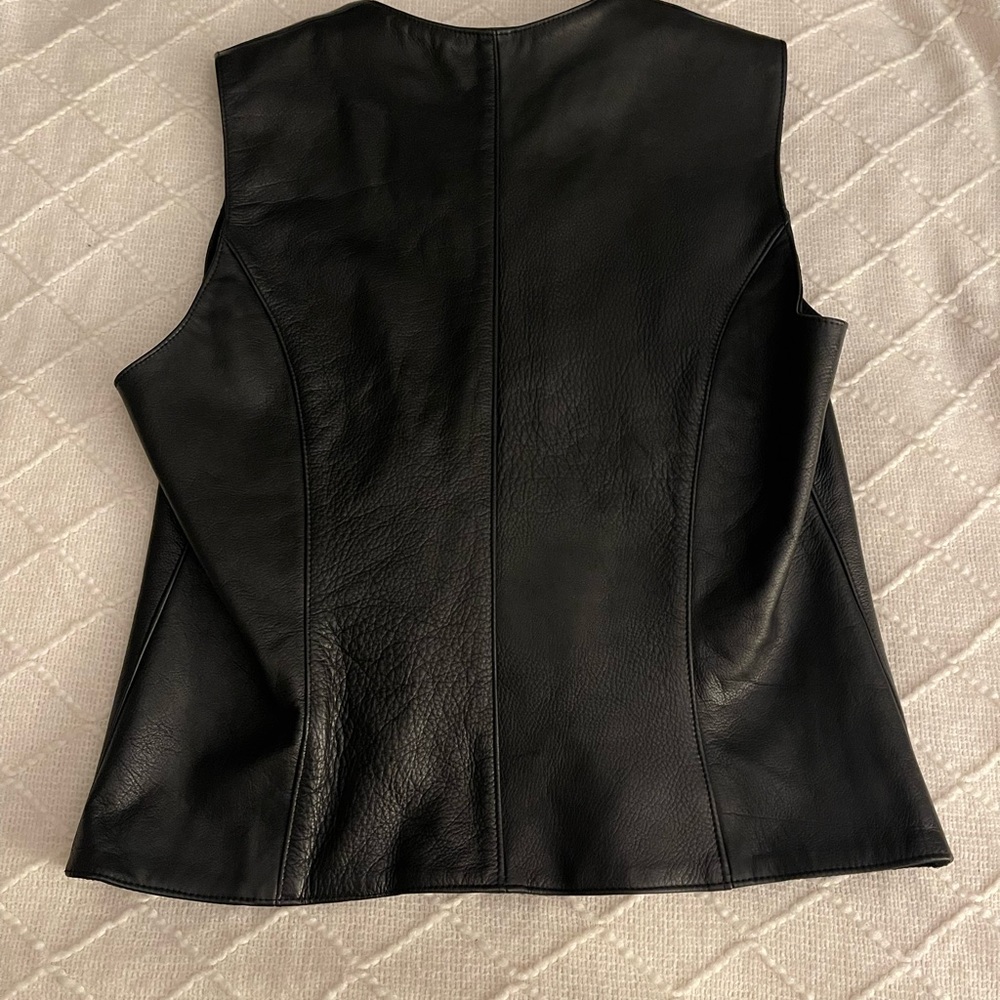 NorthBound Leather Vest - Picture 2 of 7